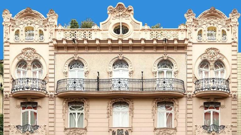 Un recorrido gratuito por los edificios modernistas de Valencia