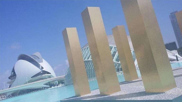 Ciudad de las Artes, de las Ciencias... y de los mosaicos dorados