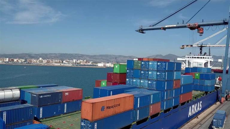 El puerto de Castellón supera los dos millones de tonelandas en un solo mes