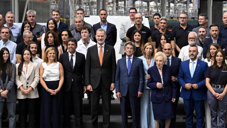 El rey Felipe VI conmemora en Vila-real el 50º aniversario de Porcelanosa