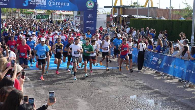 Galería de fotos | Compañías y entidades del sector cerámico, en la Carrera de las Empresas de Castellón