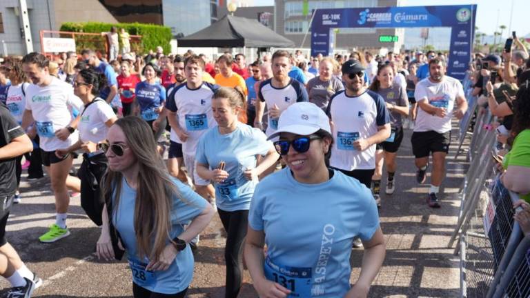 Galería de fotos | Compañías y entidades del sector cerámico, en la Carrera de las Empresas de Castellón