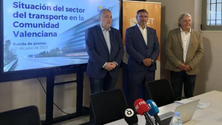 Los transportistas advierten de una «tormenta perfecta» en el sector