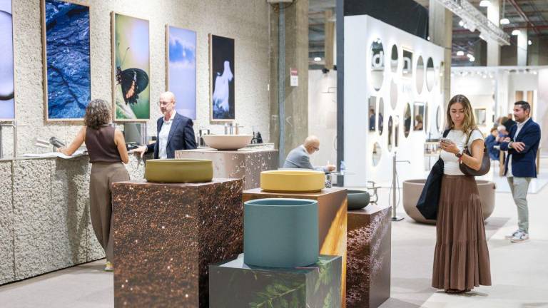 Nuevas tendencias en cocinas y baños en València Inspira Diseño: innovación en materiales y tecnología avanzada