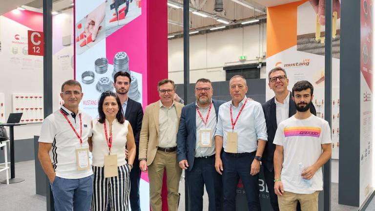 Arttros convierte Cersaie en un escaparate internacional para sus soluciones de nivelación cerámica