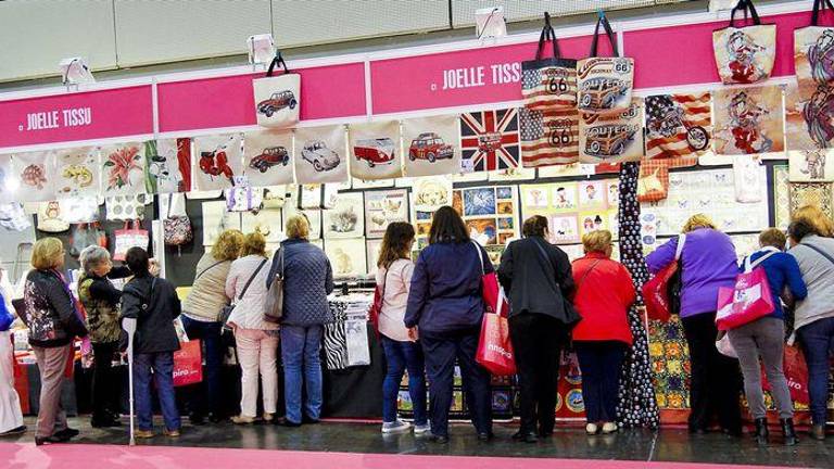 Notable afluencia de público en la apertura de la feria Creativa