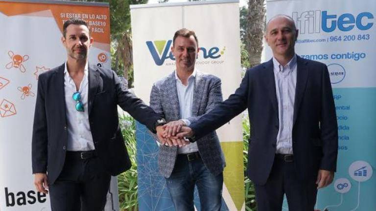 Verne Group potencia su línea de negocio TIC y compra las compañías Base 10 y Alfiltec