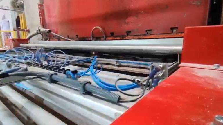 Asitec Ceramic presenta su nueva extractora de ventosas para piezas cerámicas