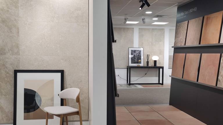 Coloronda muestra sus nuevas propuestas cerámicas en sus instalaciones de Onda