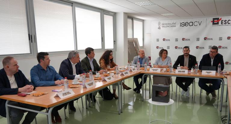 El azulejo de Castellón busca soluciones para paliar el desinterés de las nuevas generaciones de profesionales