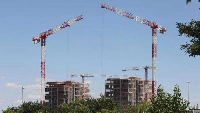 La construcción de vivienda protegida se dispara y Madrid y Cataluña concentran la mayor parte del crecimiento