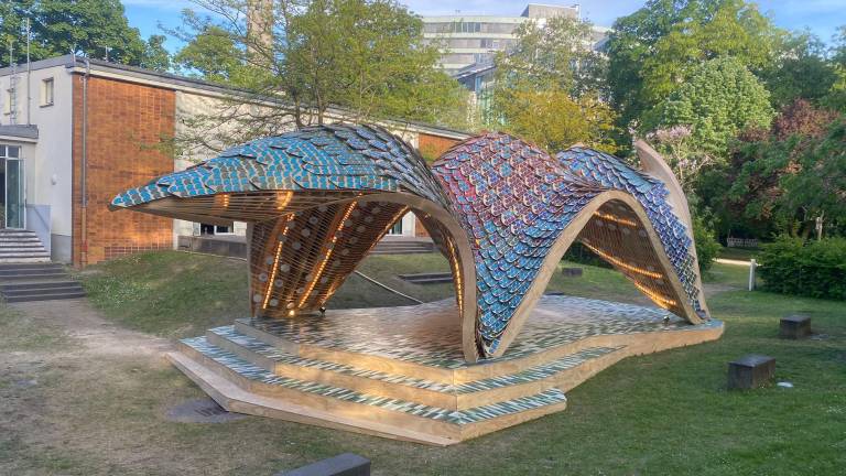 Un ‘dragón’ con cerámica española homenajea a Gaudí en Alemania