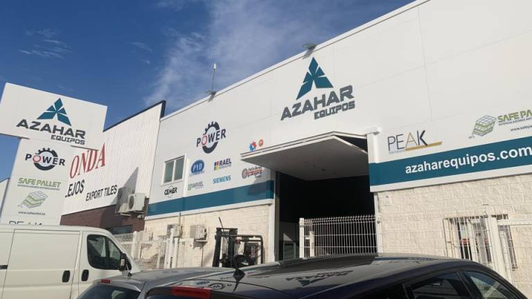 Azahar Equipos renueva su imagen y suma Siemens a sus motores eléctricos en estoc