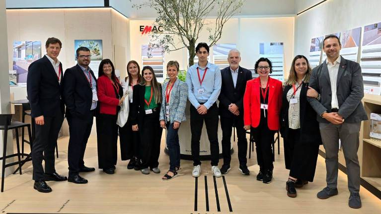 Emac, tecnología y diseño al servicio de la edificación en Cersaie 2025