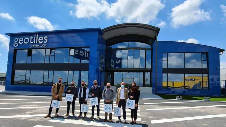 El equipo de Grupo Ibricks visita las nuevas instalaciones de Geotiles en Vila-real