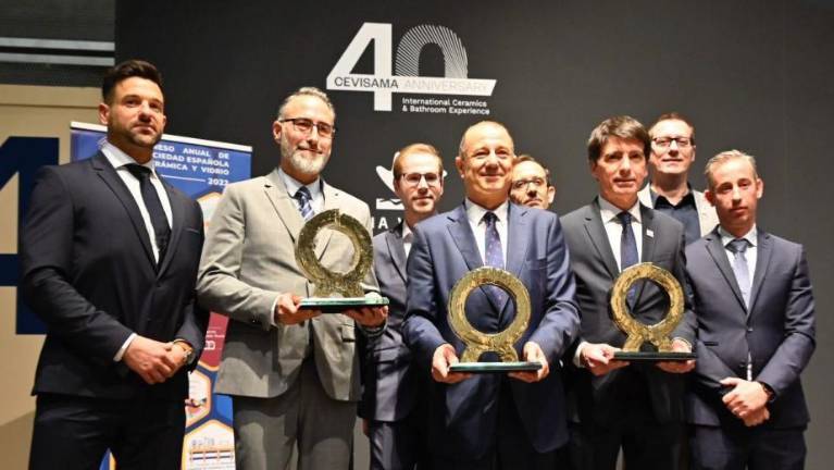 Los tres premios Alfa de Oro 2024 son para...