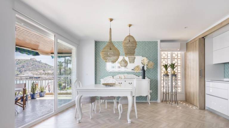 La cerámica de APE Grupo aporta modernidad y tradición en la reforma de un apartamento