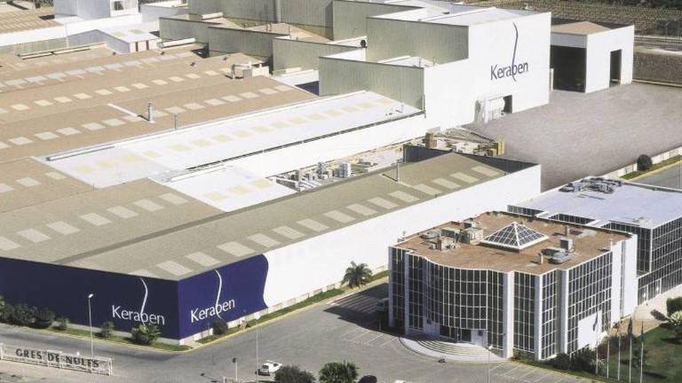 Victoria PLC, grupo dueño de las marcas cerámicas Keraben y Saloni, mueve ficha para aliviar su deuda y ganar oxígeno financiero