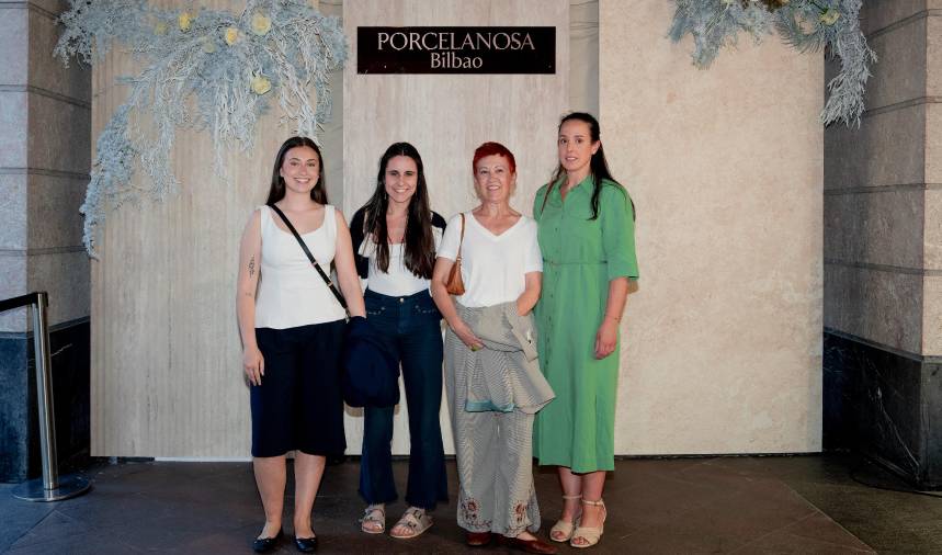 Galería de fotos | Gastronomía, diseño y Anne Igartiburu: así fue la inauguración de la nueva tienda de Porcelanosa en Bilbao
