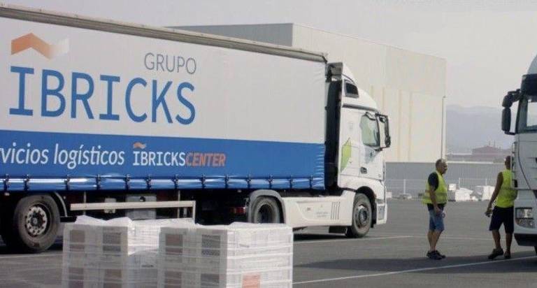 Grupo Ibricks continúa su crecimiento logístico y amplía su red de rutas con Sevilla y Huelva