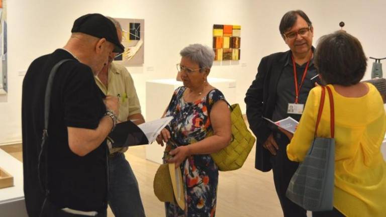 47 artistas interactúan con la obra de Enric Mestre en el Museo Nacional de Cerámica