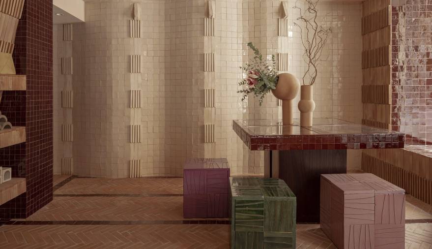 The Gallery by Maora Ceramic: un espacio donde la cerámica se convierte en arquitectura en Valencia