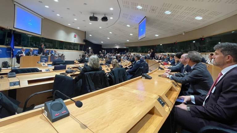 La cerámica española alerta de que recortar emisiones y cogeneración «pone en riesgo al sector»