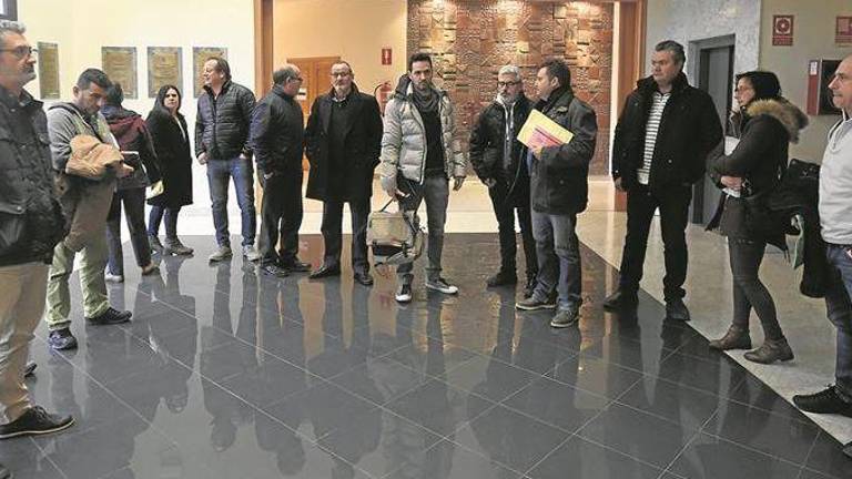 El desacuerdo en la jornada laboral bloquea el convenio en la cerámica