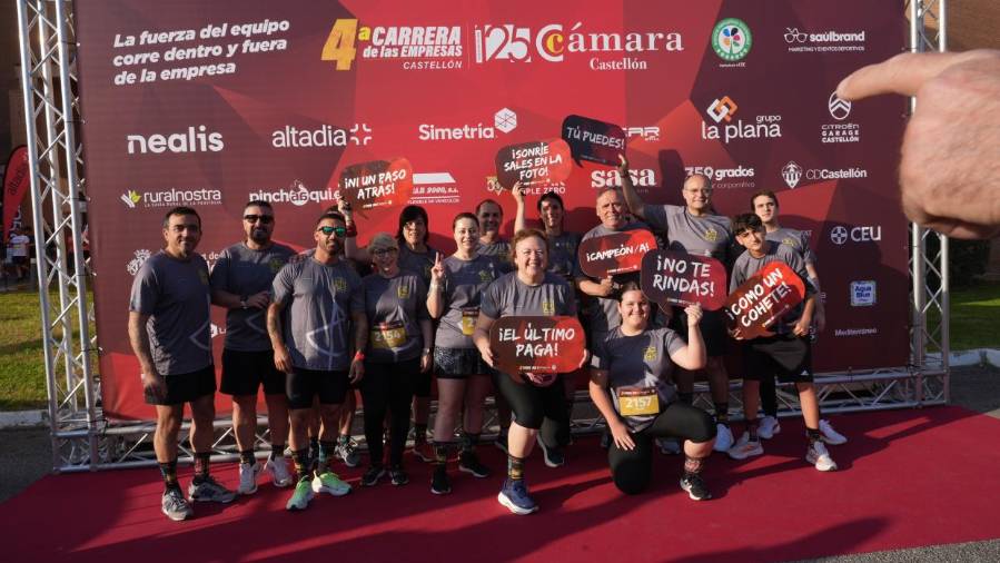 Galería de 224 fotos | Amplia presencia del sector cerámico en la Carrera de las Empresas de Castellón