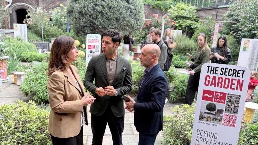 Galería de fotos | The Secret Garden, la instalación en Londres con cerámica española