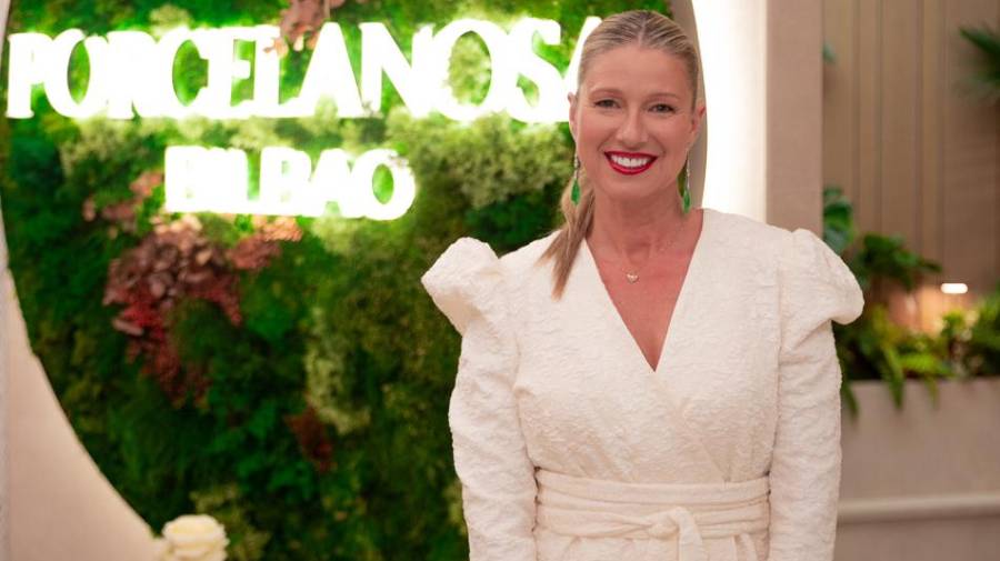 Galería de fotos | Gastronomía, diseño y Anne Igartiburu: así fue la inauguración de la nueva tienda de Porcelanosa en Bilbao