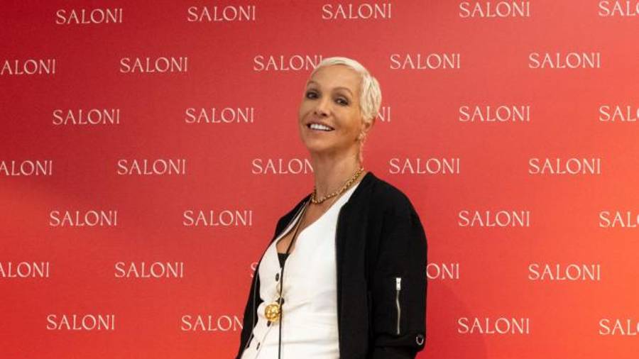 GALERÍA DE FOTOS | La gran ‘première’ de Saloni en la Milla de Oro de Madrid