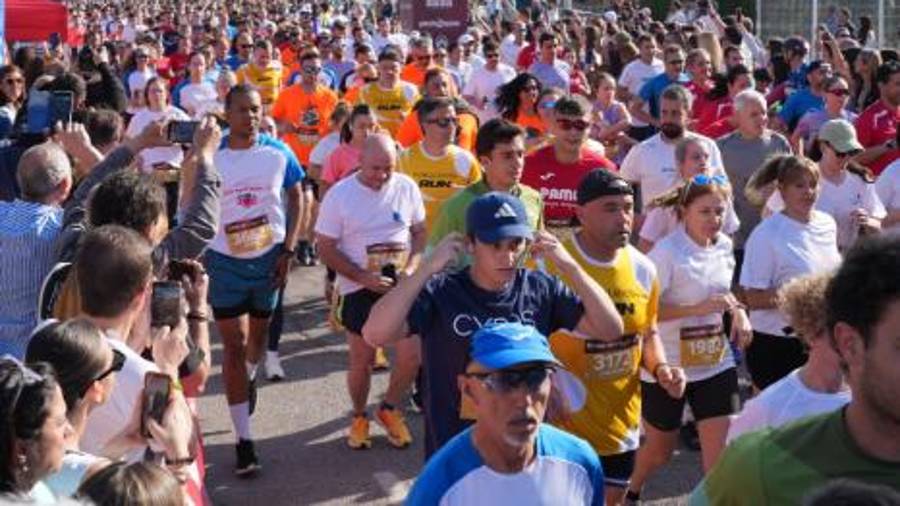 Galería de 224 fotos | Amplia presencia del sector cerámico en la Carrera de las Empresas de Castellón