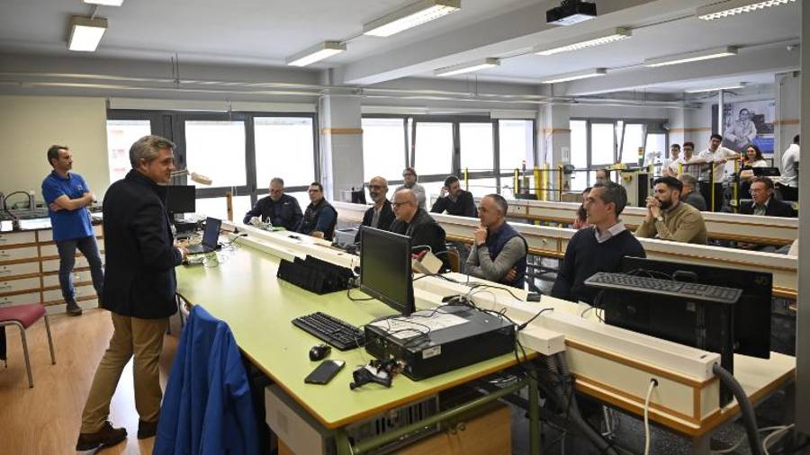 Galería de fotos | Presentación en Castelló de la Célula de fabricación flexible FAS-200 SMC