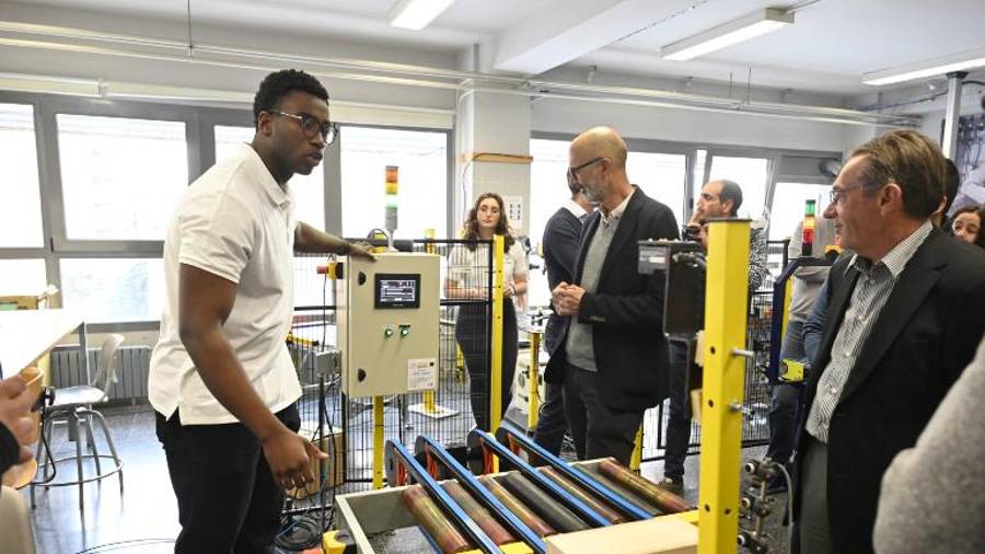 Galería de fotos | Presentación en Castelló de la Célula de fabricación flexible FAS-200 SMC