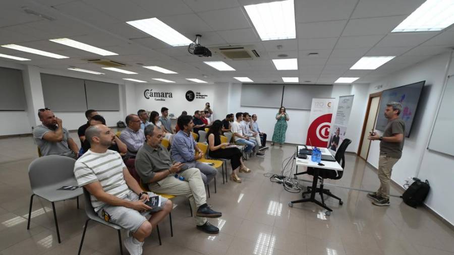 Galería de fotos | Orbelgrupo organiza en Castelló una demostración en vivo de robots y sistemas de control automatizados