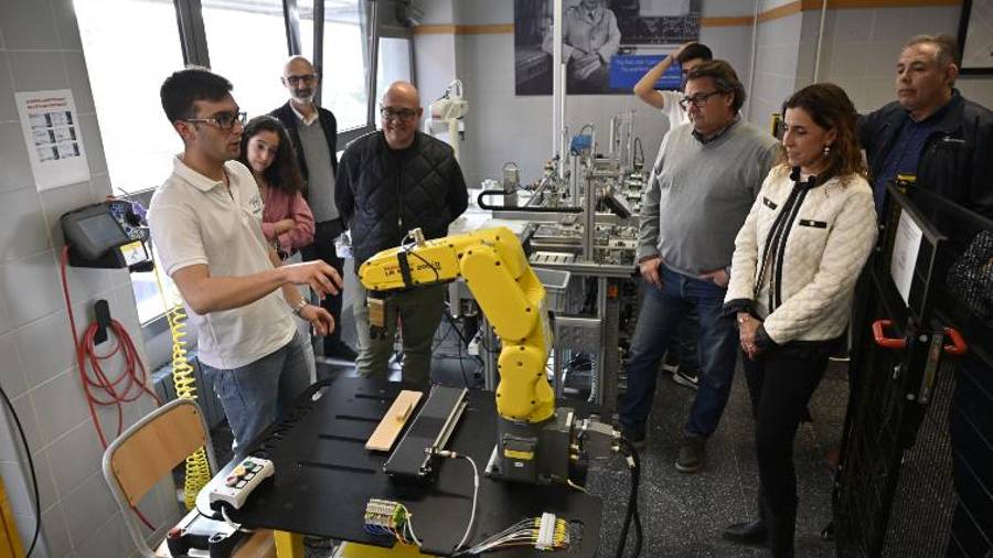 Galería de fotos | Presentación en Castelló de la Célula de fabricación flexible FAS-200 SMC