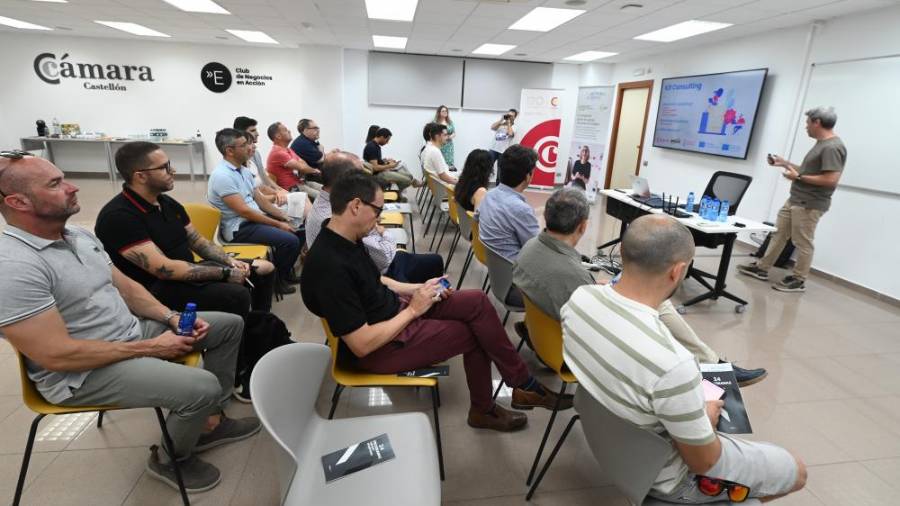 Galería de fotos | Orbelgrupo organiza en Castelló una demostración en vivo de robots y sistemas de control automatizados