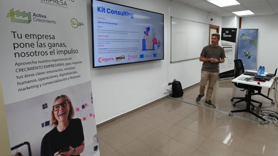 Galería de fotos | Orbelgrupo organiza en Castelló una demostración en vivo de robots y sistemas de control automatizados