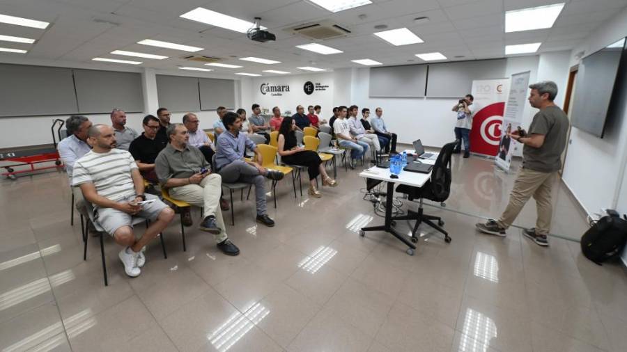 Galería de fotos | Orbelgrupo organiza en Castelló una demostración en vivo de robots y sistemas de control automatizados