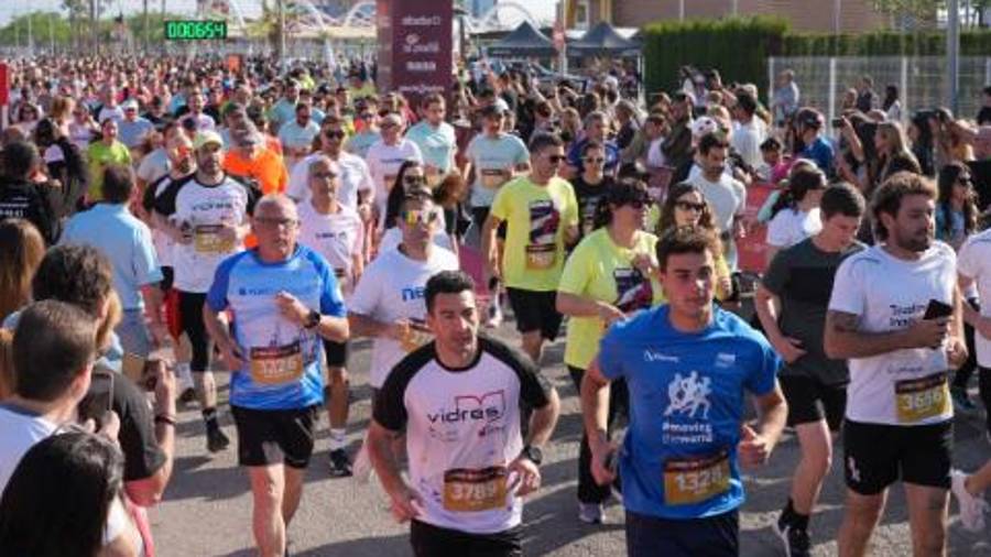 Galería de 224 fotos | Amplia presencia del sector cerámico en la Carrera de las Empresas de Castellón