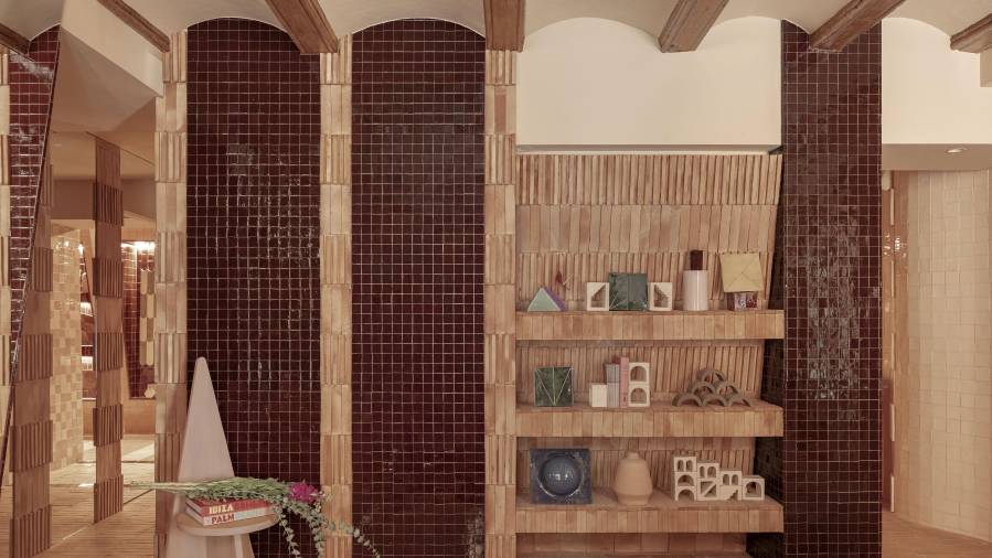 The Gallery by Maora Ceramic: un espacio donde la cerámica se convierte en arquitectura en Valencia