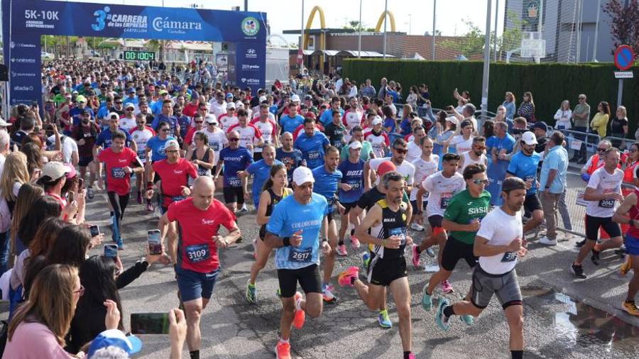 Galería de fotos | Compañías y entidades del sector cerámico, en la Carrera de las Empresas de Castellón