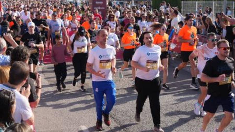 Galería de 224 fotos | Amplia presencia del sector cerámico en la Carrera de las Empresas de Castellón