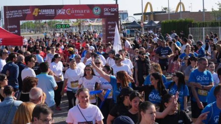 Galería de 224 fotos | Amplia presencia del sector cerámico en la Carrera de las Empresas de Castellón