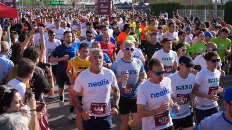 Galería de 224 fotos | Amplia presencia del sector cerámico en la Carrera de las Empresas de Castellón