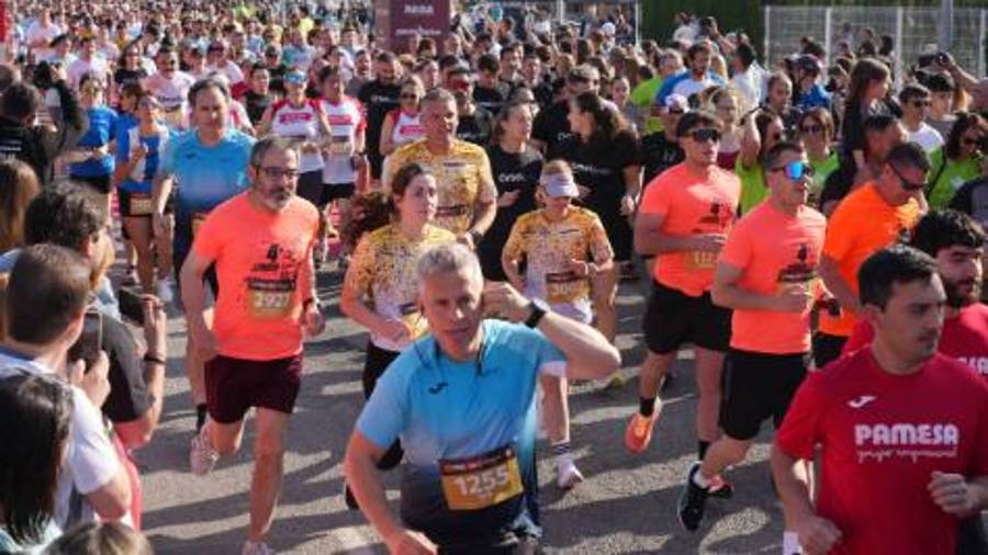 Galería de 224 fotos | Amplia presencia del sector cerámico en la Carrera de las Empresas de Castellón