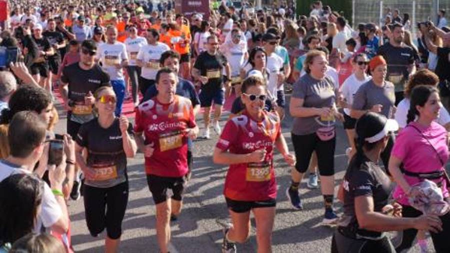 Galería de 224 fotos | Amplia presencia del sector cerámico en la Carrera de las Empresas de Castellón