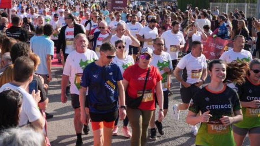 Galería de 224 fotos | Amplia presencia del sector cerámico en la Carrera de las Empresas de Castellón