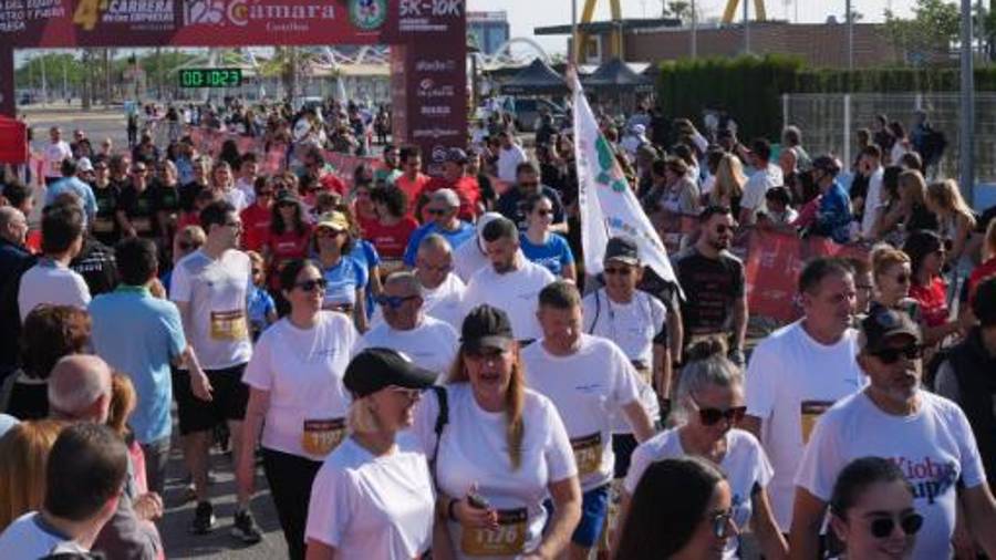 Galería de 224 fotos | Amplia presencia del sector cerámico en la Carrera de las Empresas de Castellón